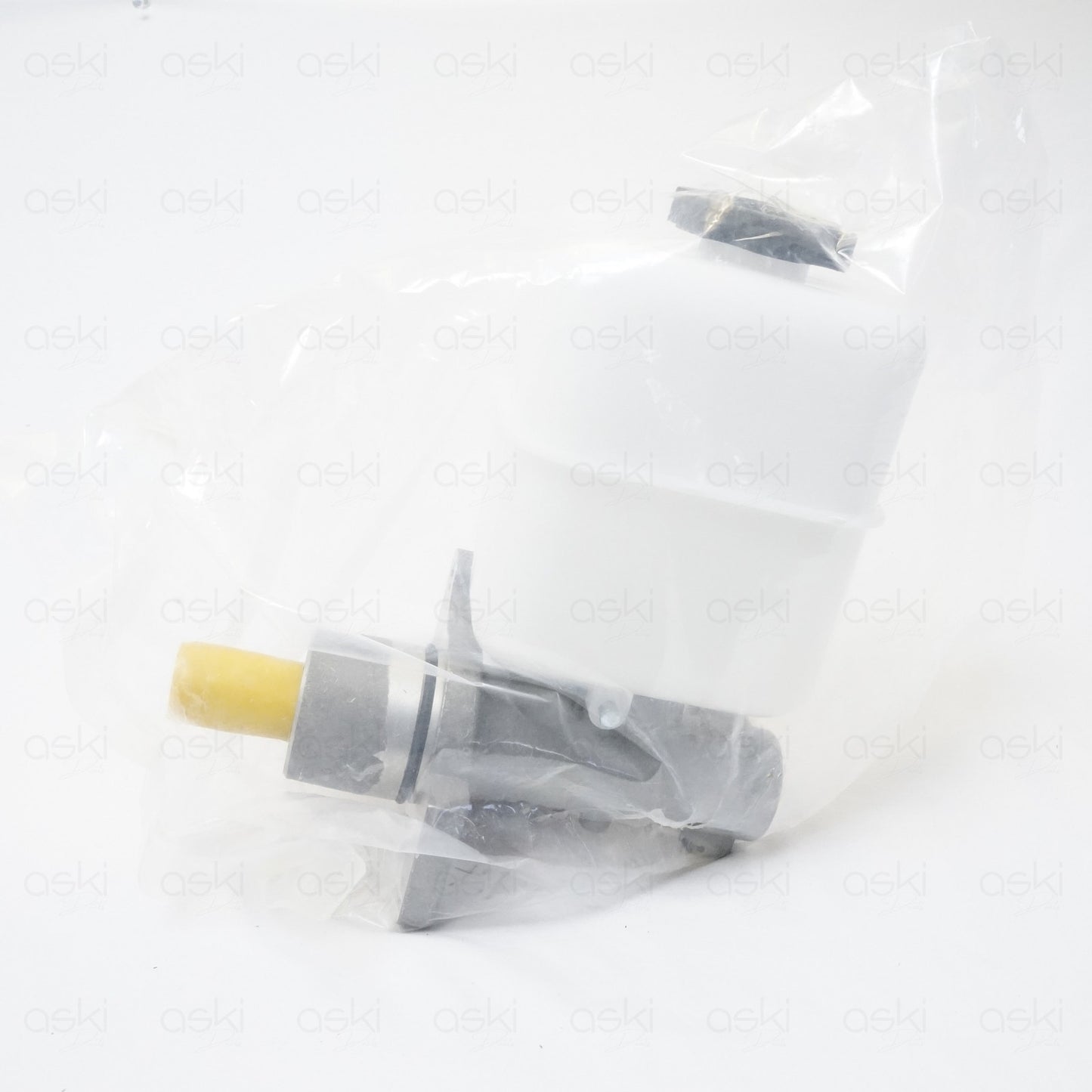 Centric 130.65099 Premium Brake Master Cylinder w Reservoir 05-07 Ford F250 F350
