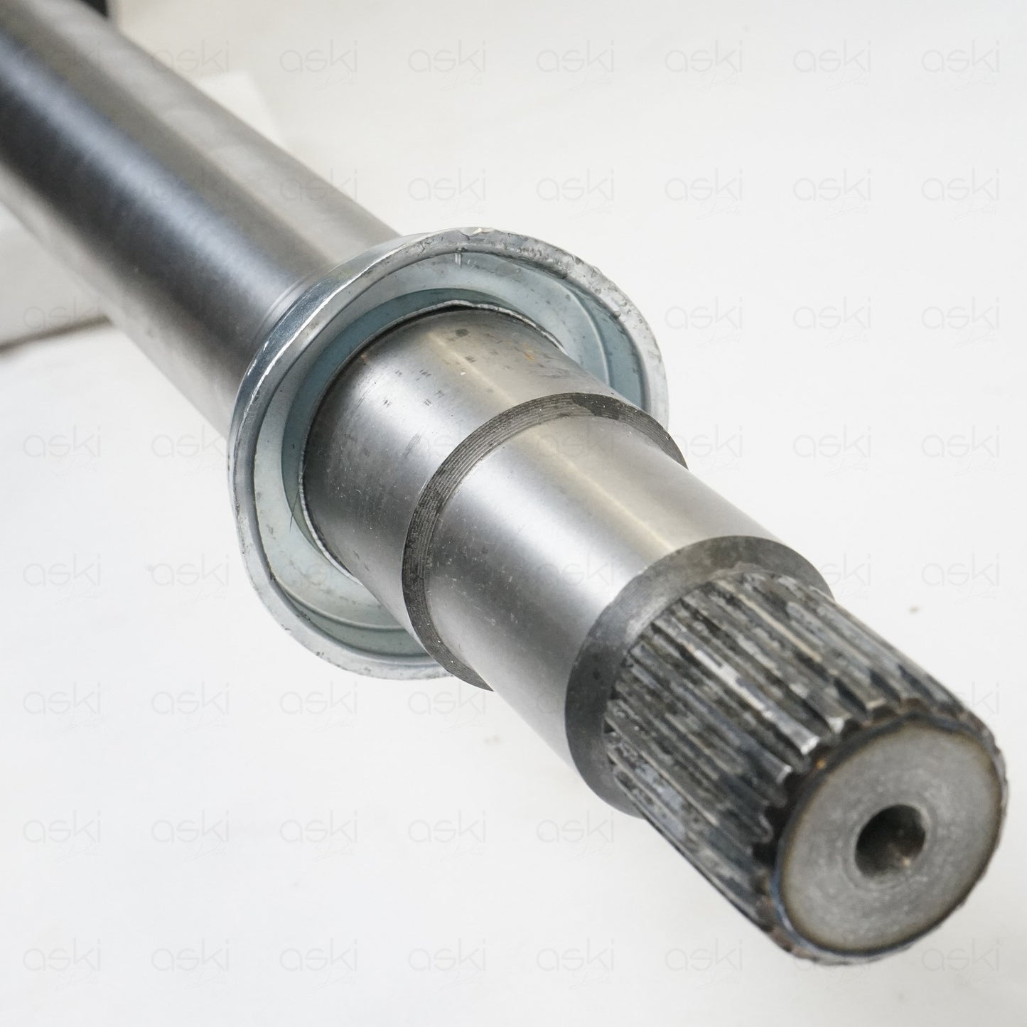 TRQ Front Right CV Axle Shaft Passenger for 2014-19 Toyota Highlander Hybrid AWD