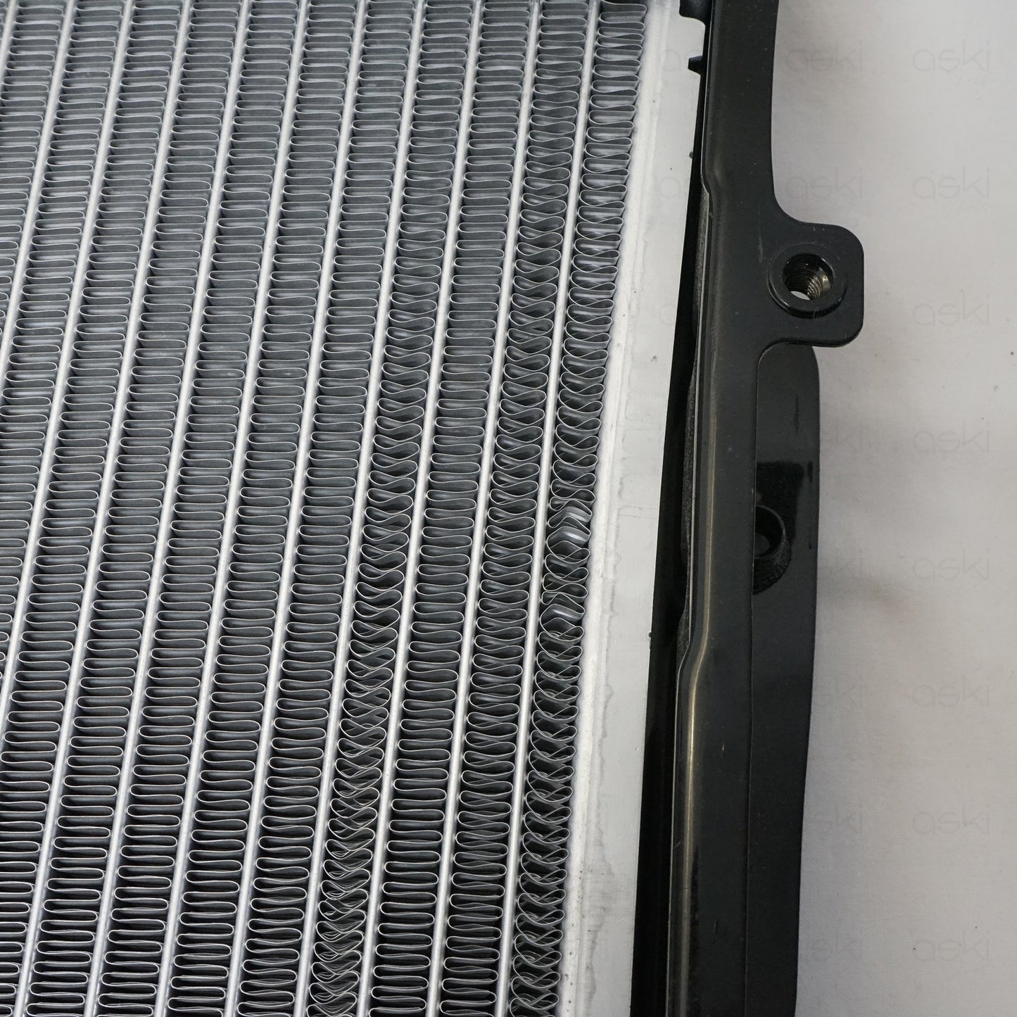 KAX Radiator CU2376  Aluminum Core for 01-07 Sequoia 04-06 Tundra *NEW DAMAGED*
