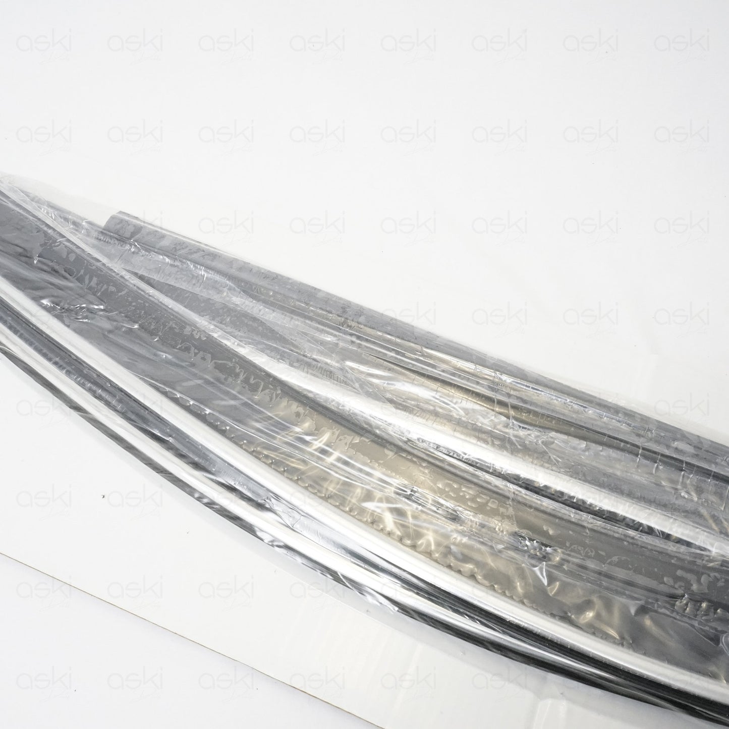 Husky Liners Low Profile Ventvisor 4pc Smoke Chrome Trim for 2025 GMC Terrain