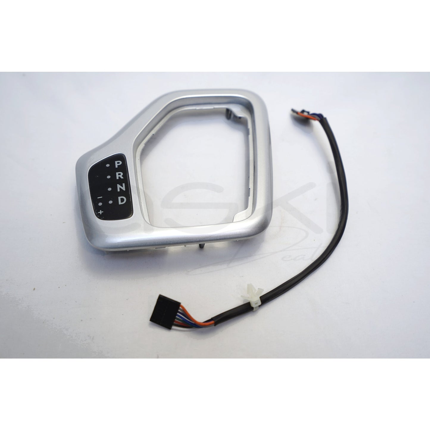 Dorman 601-402 Shifter Bezel w Harness Kit Silver for 2014-2018 Jeep Cherokee