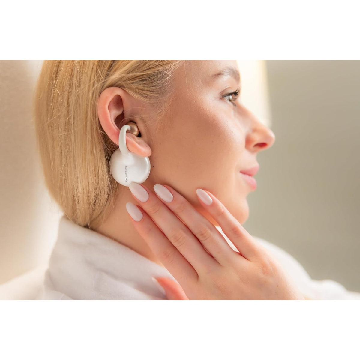 NeuroRester Deep Sleep Optimizer Wearable Wellness Device Pearl White NR-2026