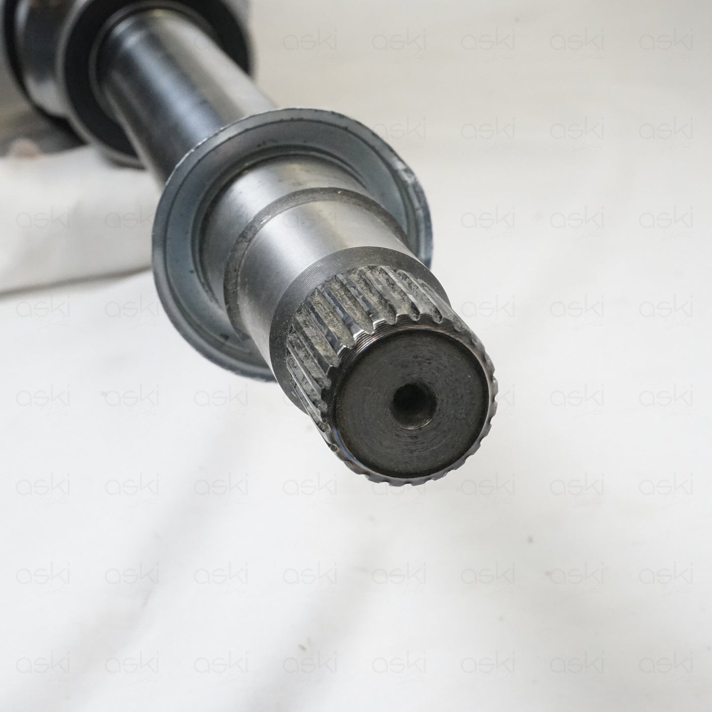 TRQ Front Right CV Axle Shaft Passenger for 2014-19 Toyota Highlander Hybrid AWD