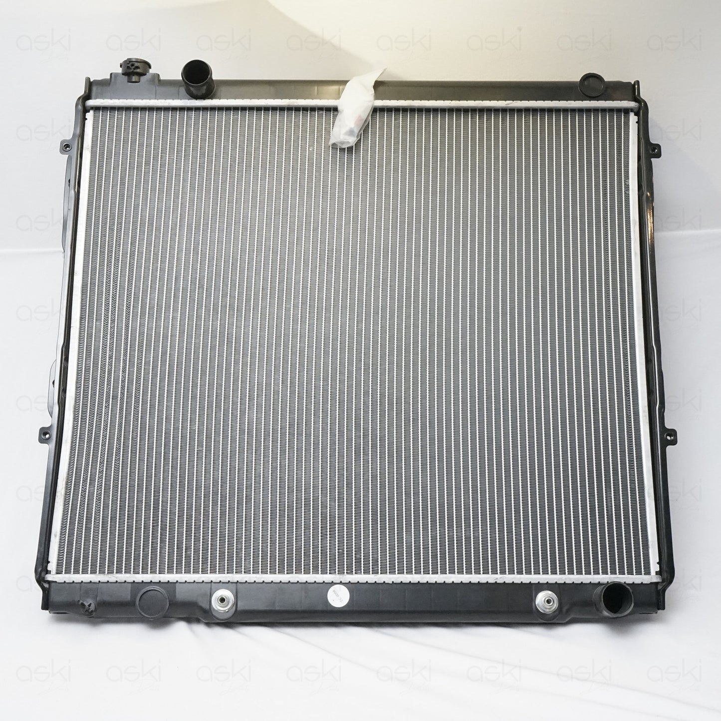 KAX Radiator CU2376  Aluminum Core for 01-07 Sequoia 04-06 Tundra *NEW DAMAGED*